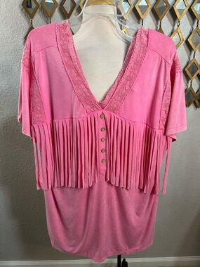 NWT BlueVelvet Boho Fringe & Lace V-Neck Top-OVERSIZED